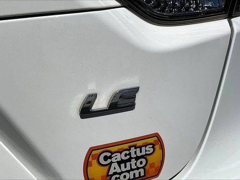 Used 2022 Toyota Corolla LE image 29