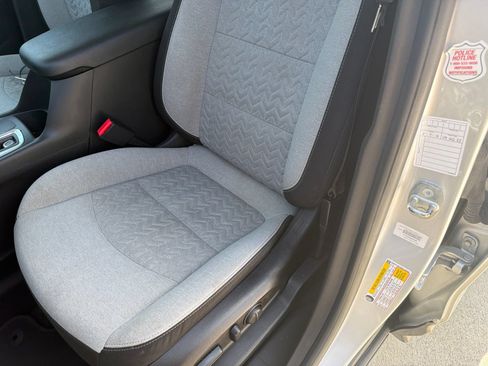 Used 2022 Chevrolet Equinox LT AWD/4WD image 18
