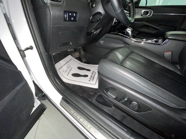 Used 2023 Kia Sorento SX FWD image 12