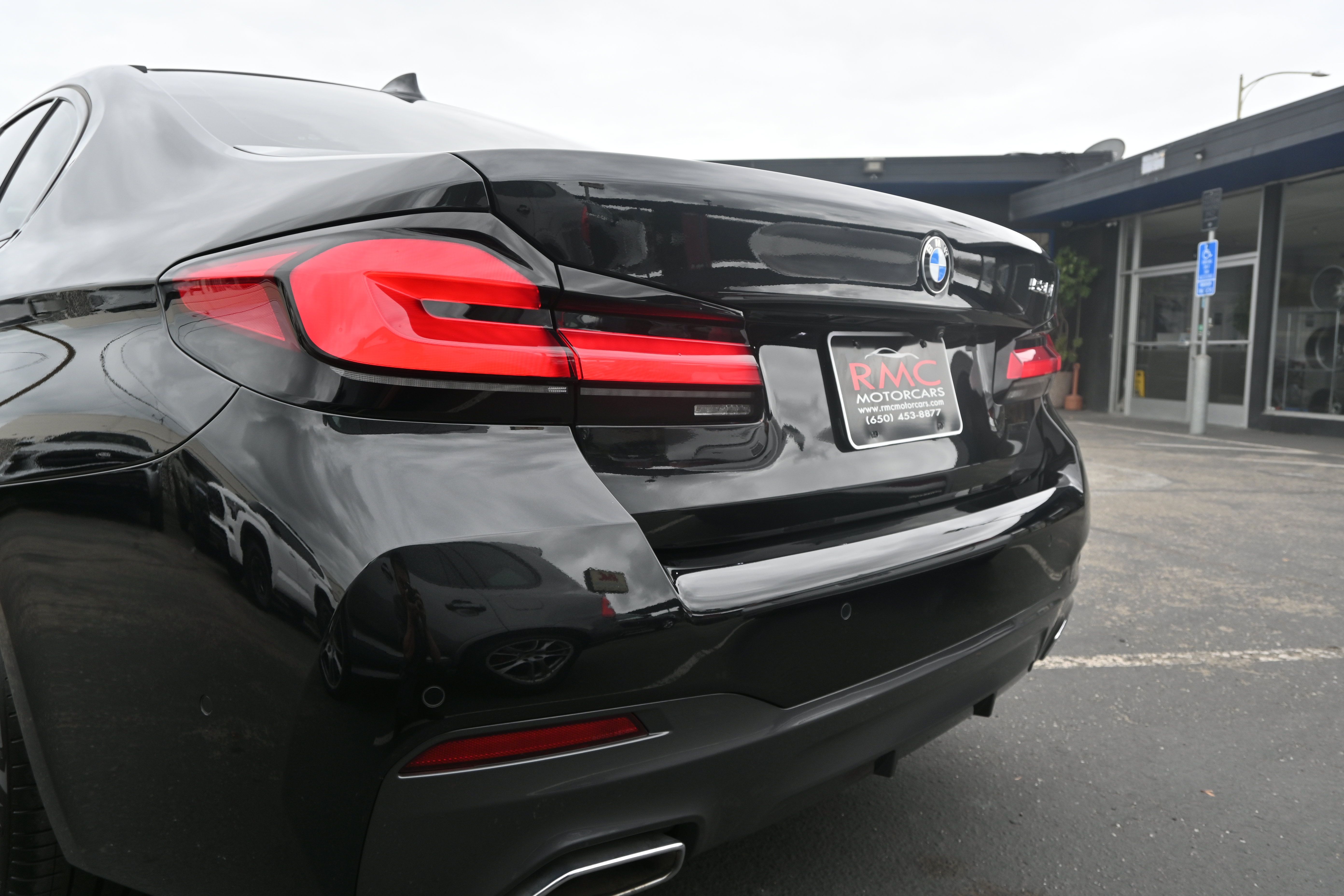Used 2022 BMW 530i w/ M Sport Package RWD image 31