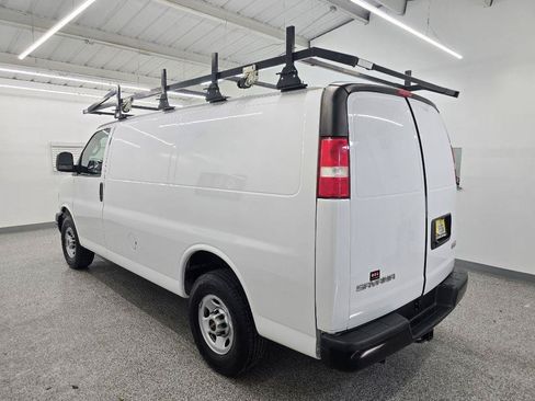 Used 2022 GMC Savana 2500 w/ Driver Convenience Package RWD image 4