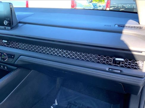 Used 2024 Honda Accord EX image 18