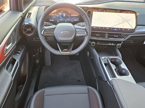 New 2025 Chevrolet Equinox EV RS image 13