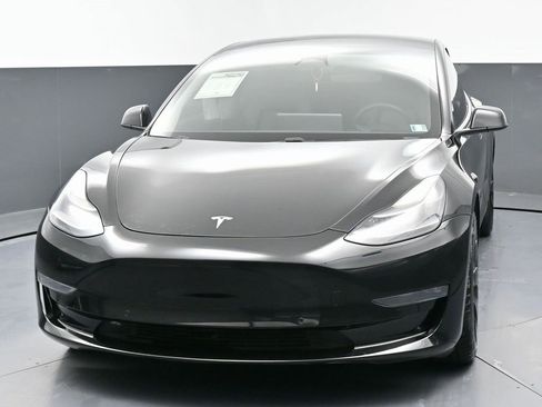 Used 2021 Tesla Model 3 Performance image 4