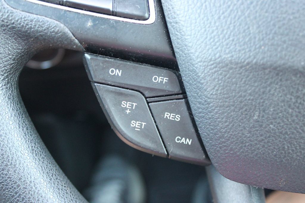 Used 2020 Ford EcoSport S FWD image 32
