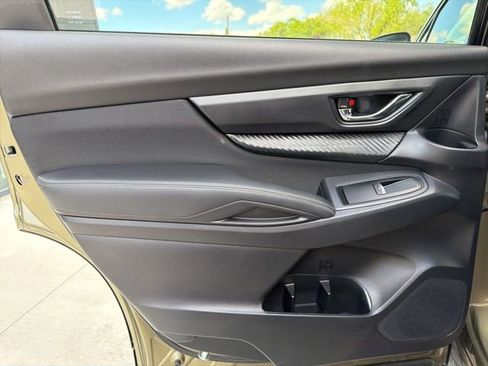 Used 2024 Subaru Ascent Premium w/ Convenience Package image 19