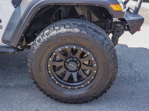 Used 2019 Jeep Wrangler Unlimited Sport S image 9
