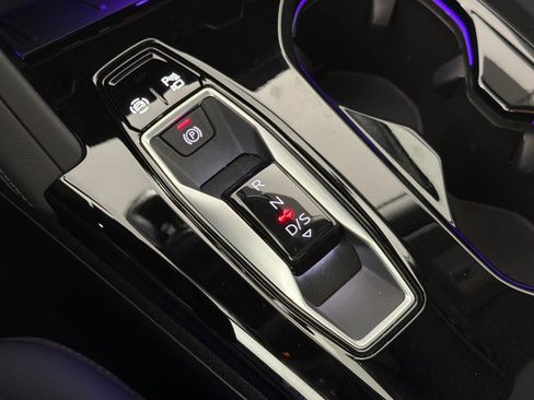 Used 2025 Audi Q5 Premium w/ Convenience Package AWD/4WD image 21