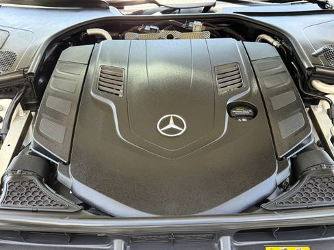 Used 2023 Mercedes-Benz S 580 4MATIC Sedan image 43