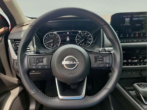 Used 2023 Nissan Rogue SL w/ SL Premium Package FWD image 19