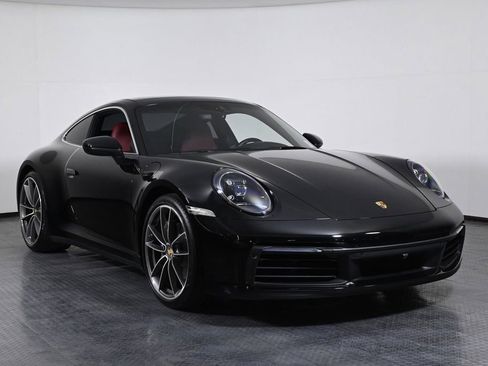 Certified 2022 Porsche 911 Carrera RWD image 9