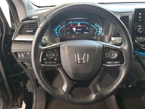 Used 2023 Honda Odyssey Touring image 19