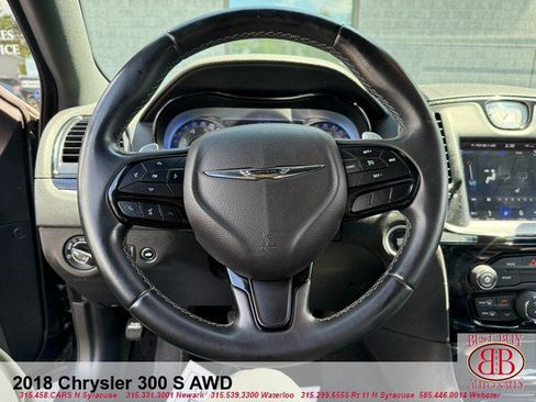 Used 2018 Chrysler 300 S AWD/4WD image 17