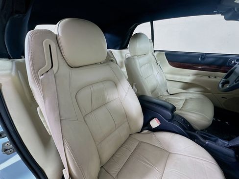Used 2001 Chrysler Sebring Limited image 24