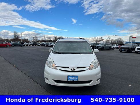 Used 2007 Toyota Sienna XLE image 9