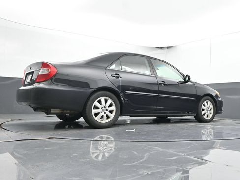 Used 2003 Toyota Camry XLE w/ XLE Premium Pkg FWD image 12