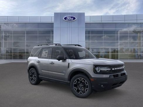 New 2025 Ford Bronco Sport Outer Banks w/ Outer Banks Tech Package+ AWD/4WD image 8