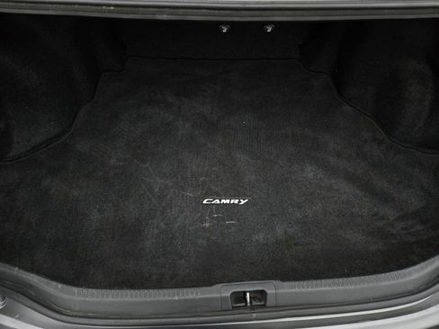 Used 2012 Toyota Camry LE image 18