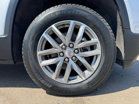 Used 2017 GMC Acadia SLE w/ Driver Alert Package I FWD image 13