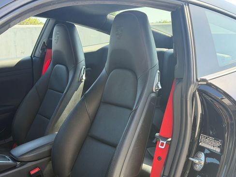 Certified 2018 Porsche 911 Carrera RWD image 12