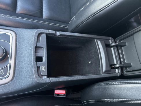 Used 2015 Jeep Grand Cherokee Limited w/ Trailer Tow Group IV image 18