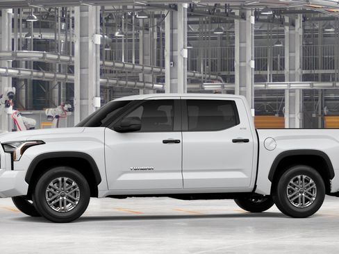 New 2026 Toyota Tundra SR5 AWD/4WD image 3