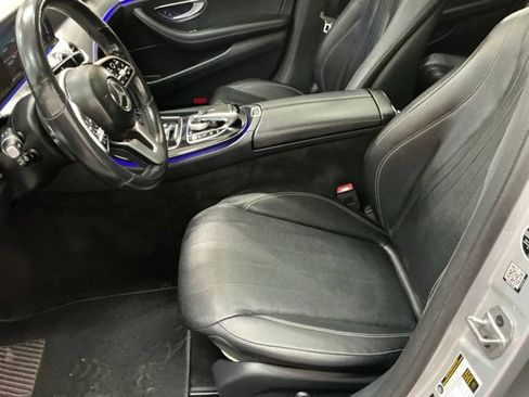 Used 2019 Mercedes-Benz E 300 4MATIC image 11