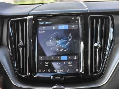 Used 2023 Volvo XC60 B5 Core w/ Climate Package image 13