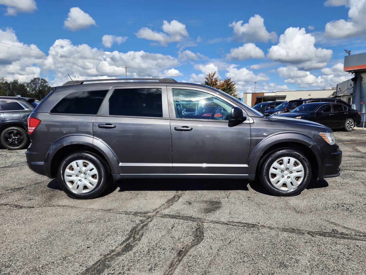 Used 2017 Dodge Journey SE w/ Flexible Seating Group FWD image 10