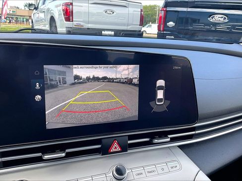 Used 2023 Hyundai Elantra Limited FWD image 20