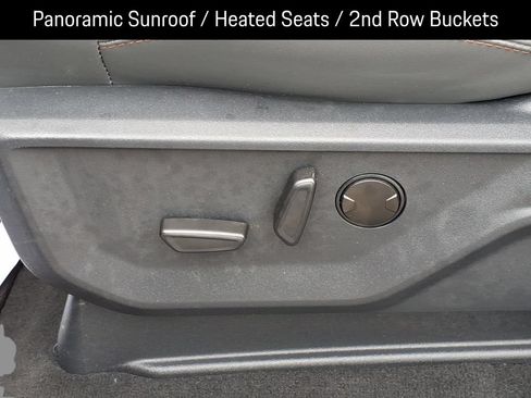 Used 2025 Ford Expedition Active AWD/4WD image 18