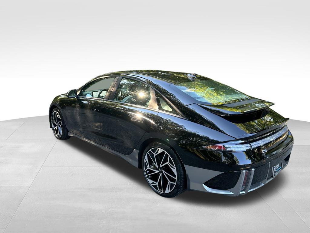 Used 2024 Hyundai Ioniq 6 SEL RWD image 3