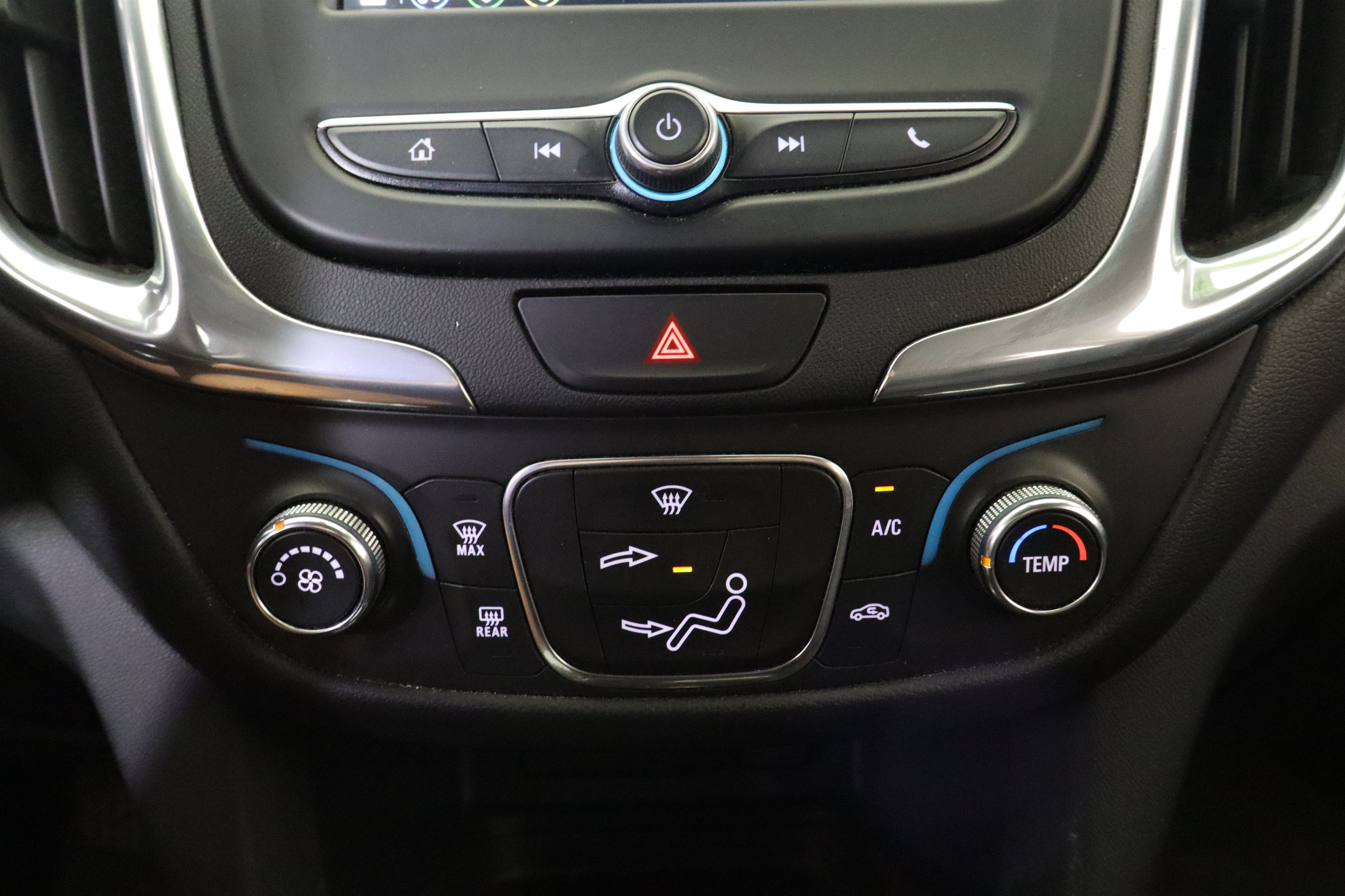 Used 2019 Chevrolet Equinox LT FWD image 26