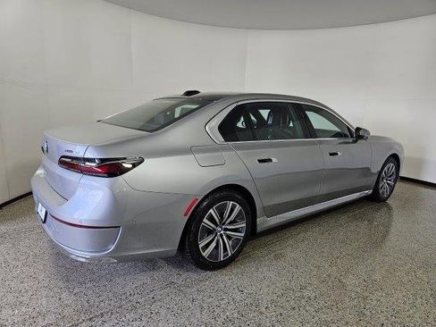 New 2024 BMW i7 eDrive50 image 6