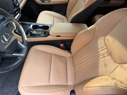 Used 2025 Lexus NX 250 FWD w/ Towing Package (2000 Lbs) image 15