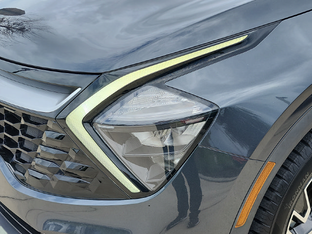 Certified 2023 Kia Sportage EX FWD image 33