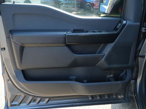 Used 2021 Ford F150 XL w/ STX Appearance Package RWD image 4