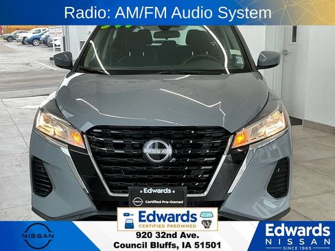 Used 2023 Nissan Kicks SV FWD image 3