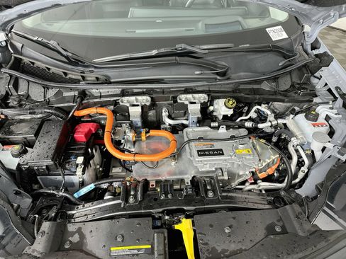 Used 2024 Nissan Ariya AWD image 30