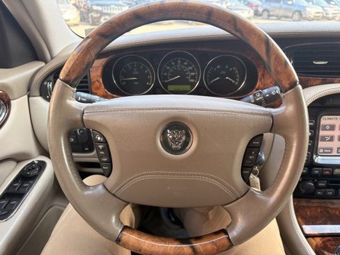 Used 2004 Jaguar XJ8 RWD image 15