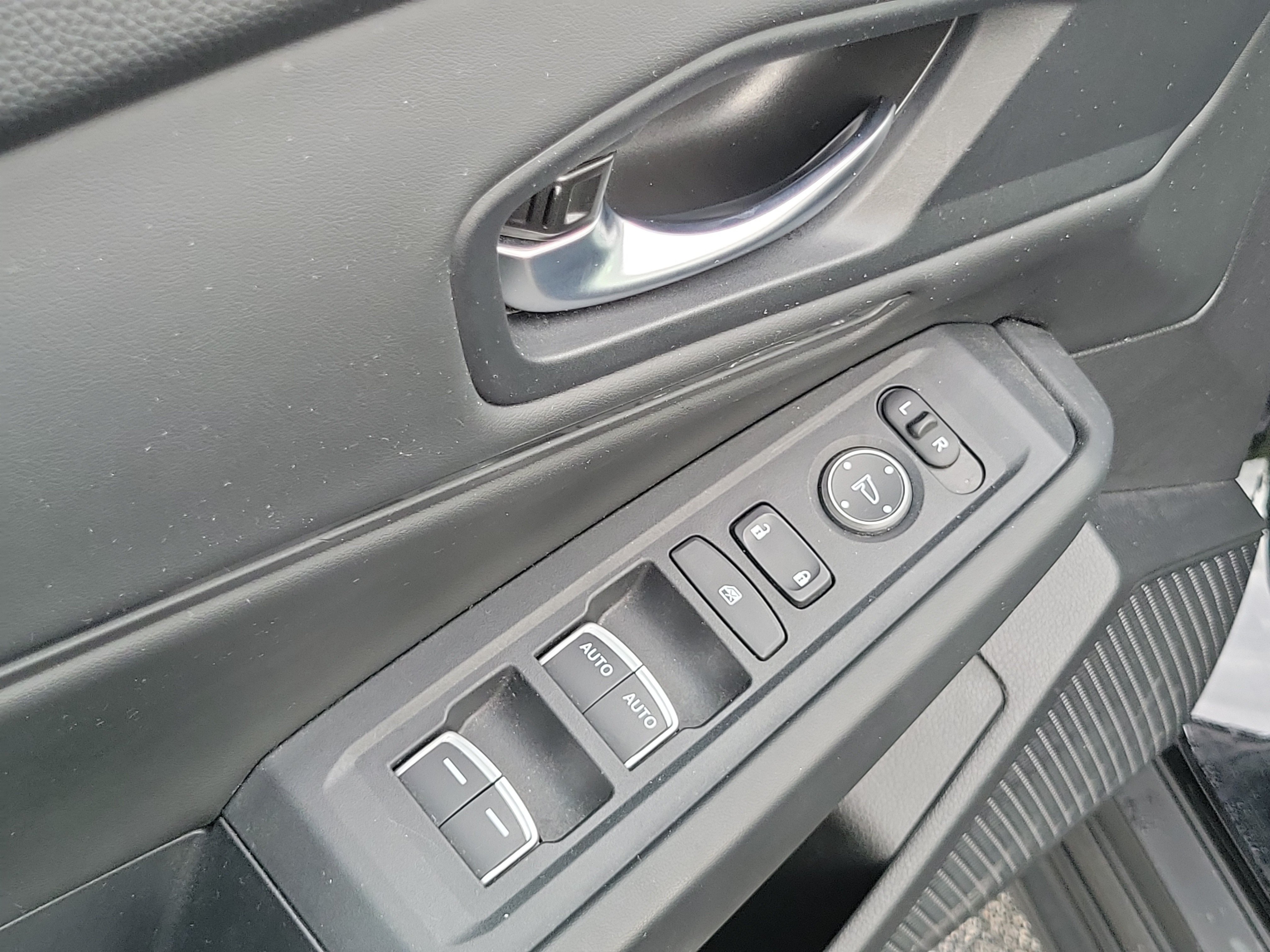 Certified 2025 Honda Accord SE image 13