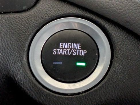 Used 2018 Chevrolet Equinox LS FWD image 29