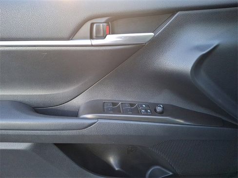 Certified 2023 Toyota Camry SE image 13