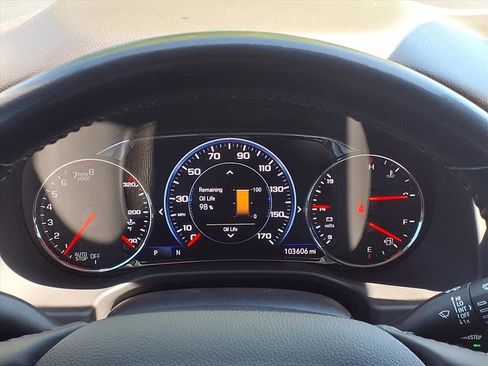 Used 2022 GMC Acadia SLT w/ Elevation Edition FWD image 19