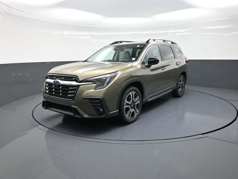 New 2025 Subaru Ascent Limited image 7