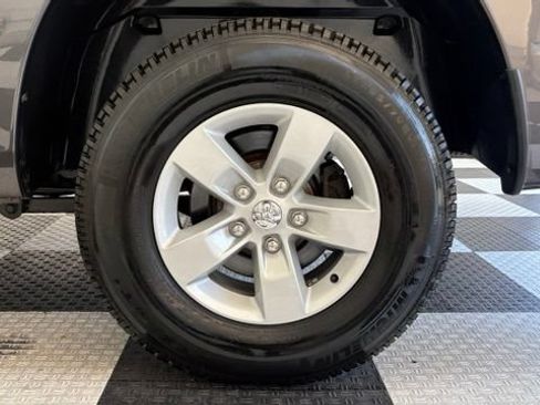Used 2017 RAM 1500 ST w/ SXT Appearance Group AWD/4WD image 10