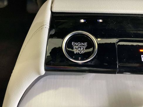 New 2026 Lincoln Navigator Premiere AWD/4WD image 33