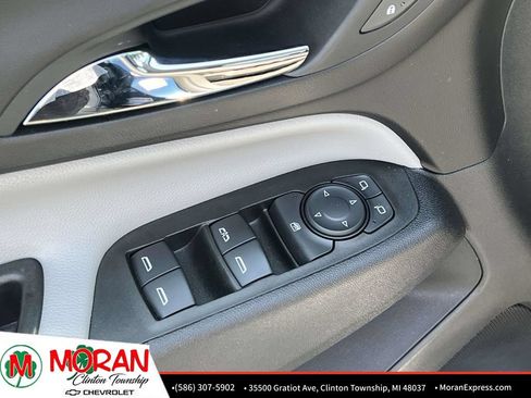 Certified 2024 Chevrolet Equinox LS w/ LS Convenience Package FWD image 17