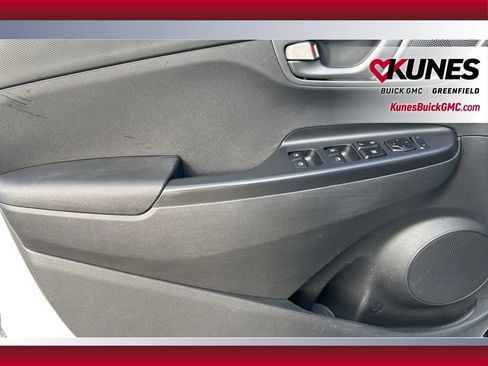 Used 2021 Hyundai Kona SEL image 19