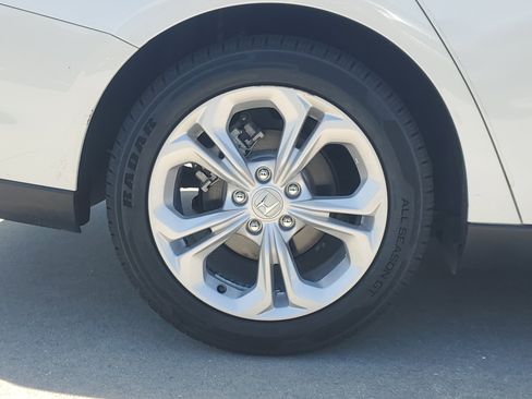Certified 2023 Honda Accord LX image 10
